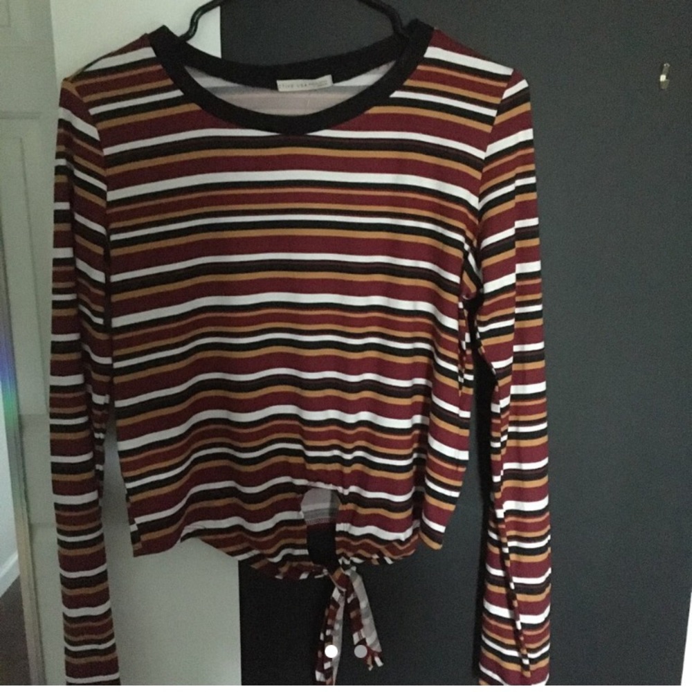 Striped tied crop top🔥